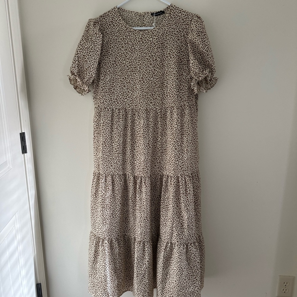 Leopard Print Tiered Midi Dress | Puff Sleeve | Neutral Tan